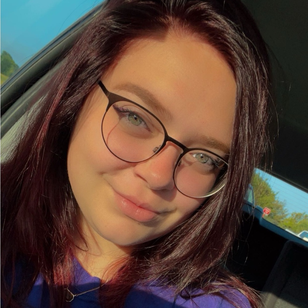 Meet your Posher, Hannah